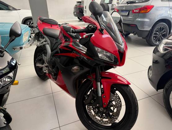 HONDA CBR 600RR HONDA CBR 600RR